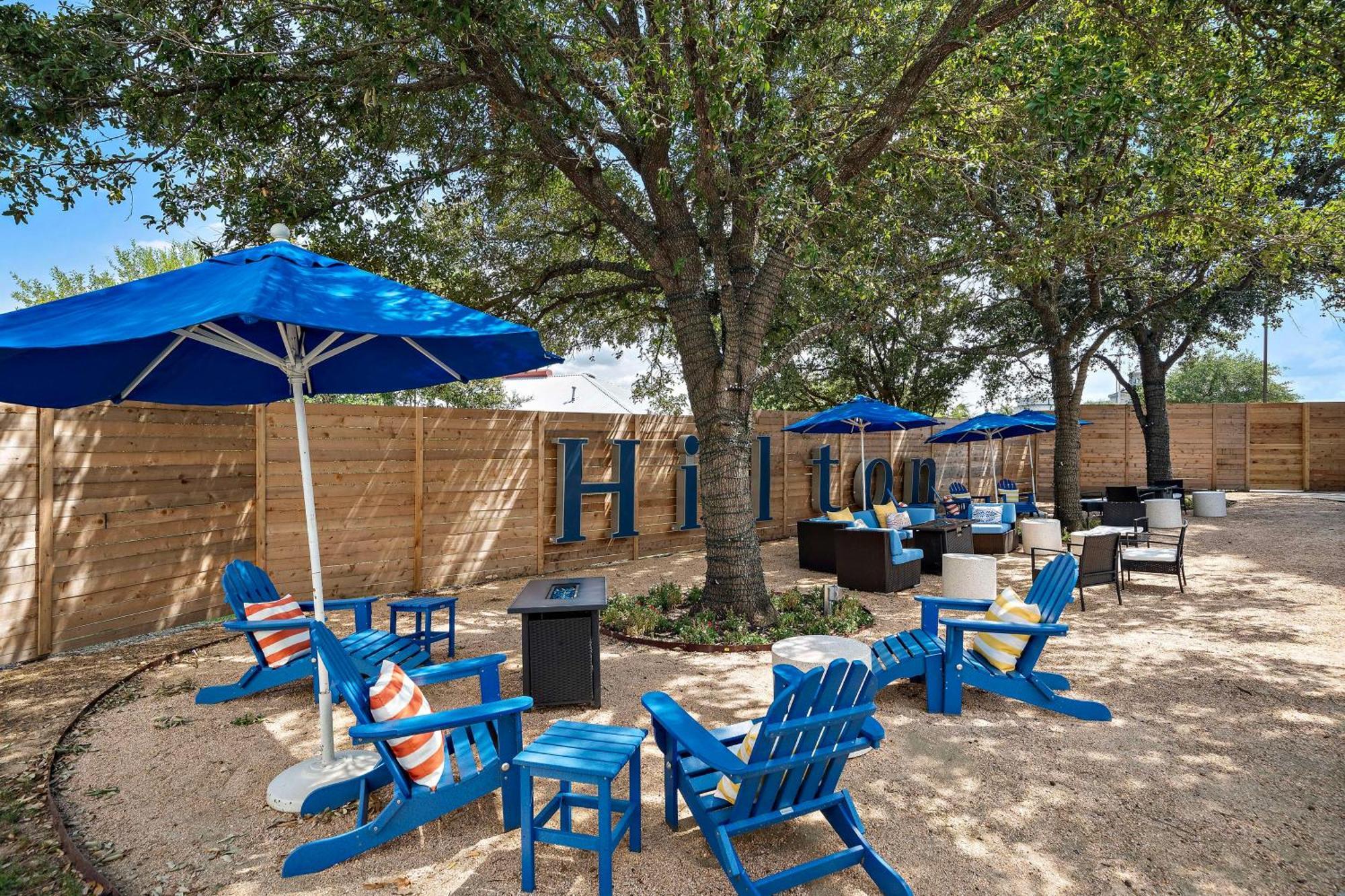 Hilton College Station & Conference Center Hotel Exterior foto